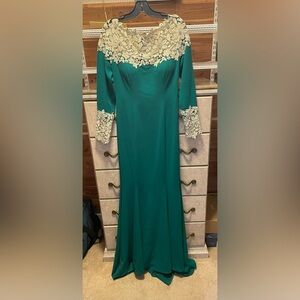 Saboroma Teal and Cream Long Sleeve Gown